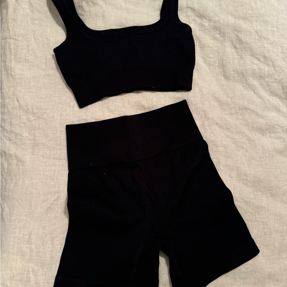 Women's Black Ribbed Set
